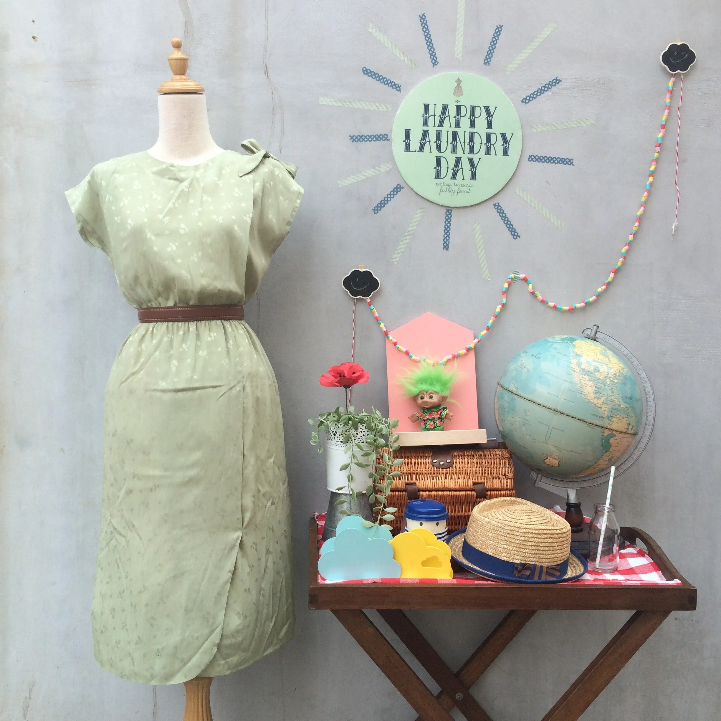 Green Strawberries | Vintage 1950s 1960s hidden Strawberry print Pastel Green Dress with Ribbon